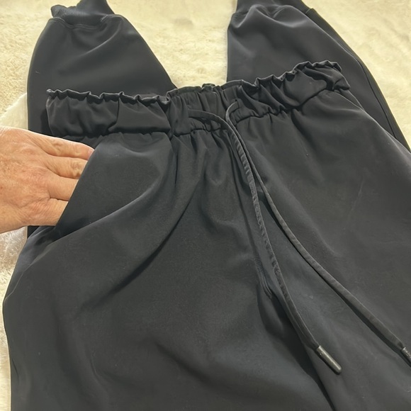 Lululemon Jogger - Picture 7 of 7